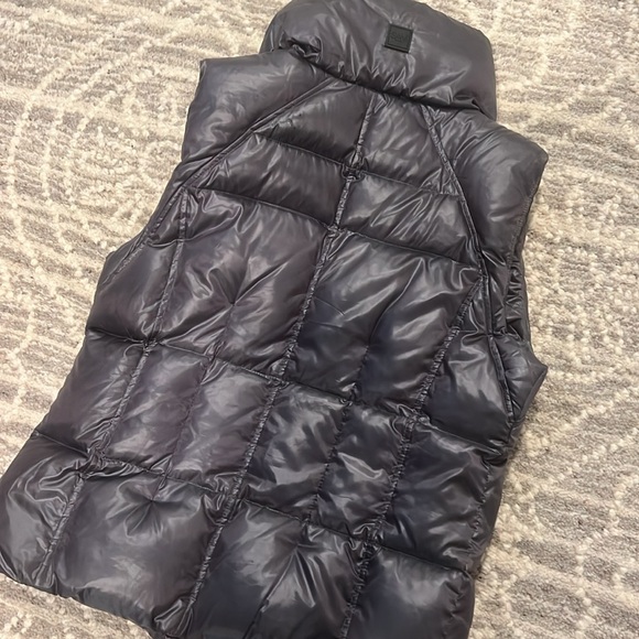 SAM women’s vest size large. Perfect condition. - Picture 5 of 6